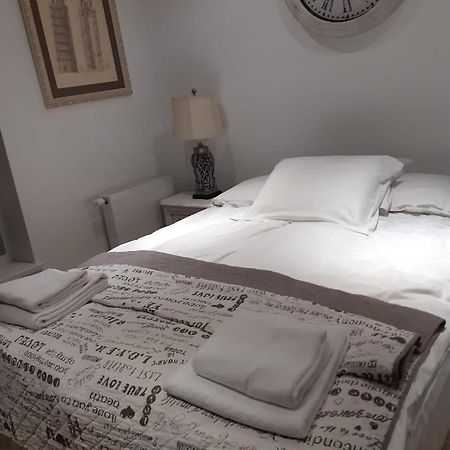 Rossalia Apartment アウグストゥフ エクステリア 写真